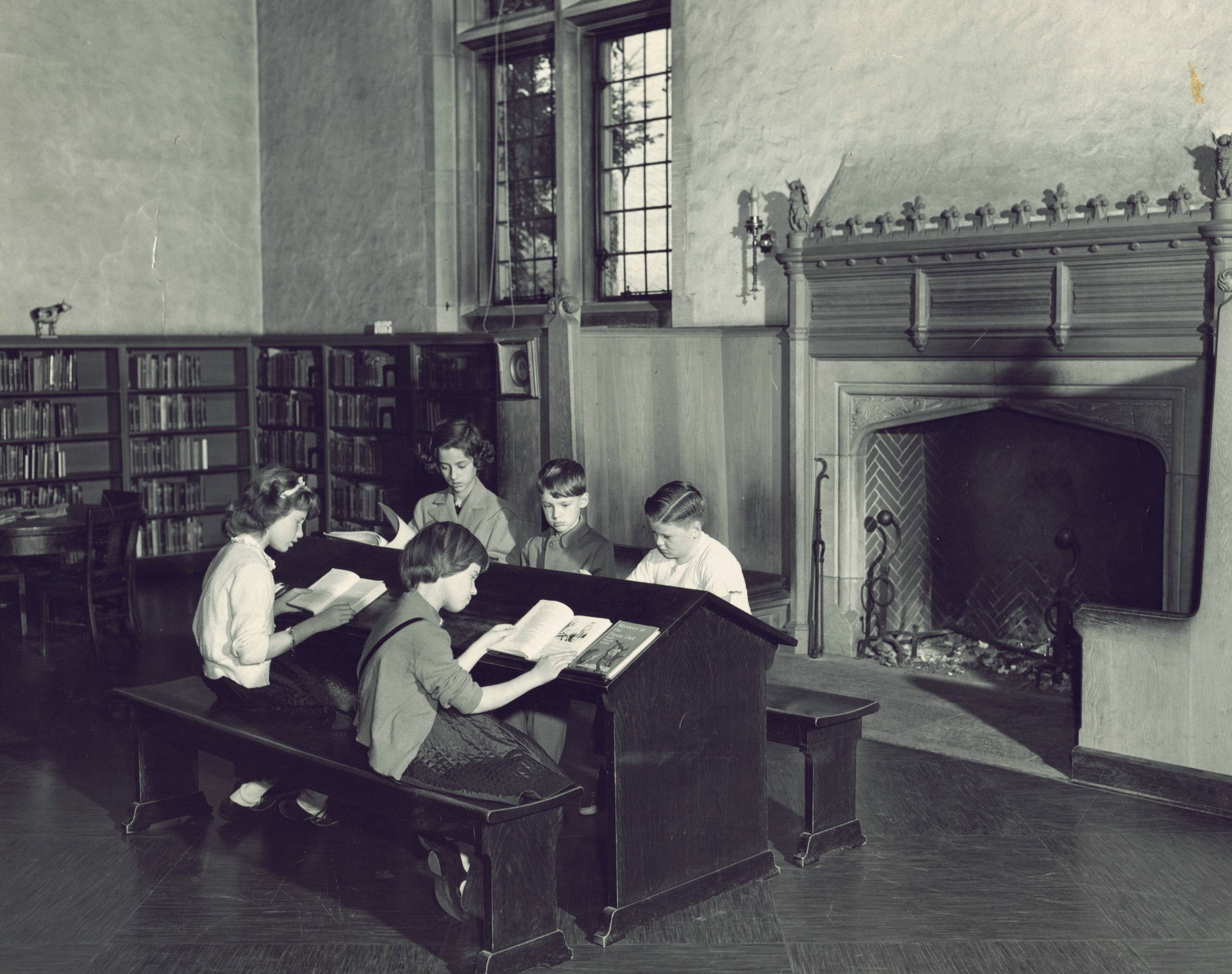 Hawley interior photo of children reading